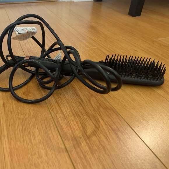 Polished Perfection Thermal Straightening Brush - Picture 2 of 2